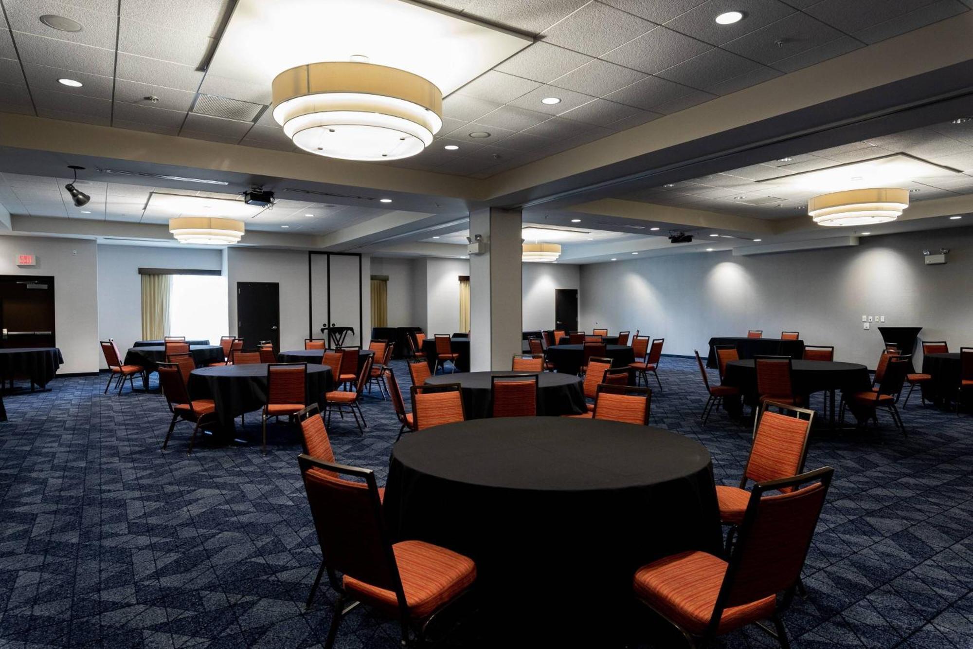 Courtyard By Marriott Cincinnati Midtown/Rookwood Exteriör bild