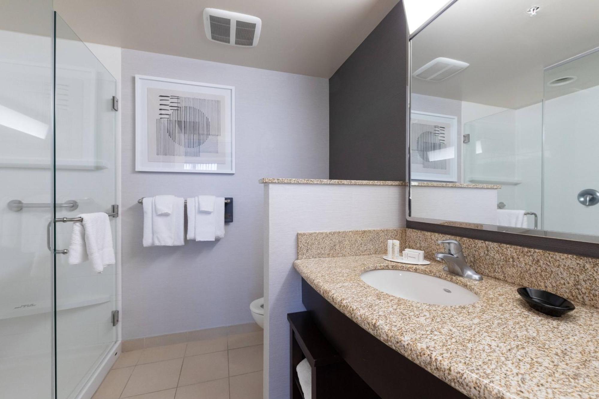 Courtyard By Marriott Cincinnati Midtown/Rookwood Exteriör bild