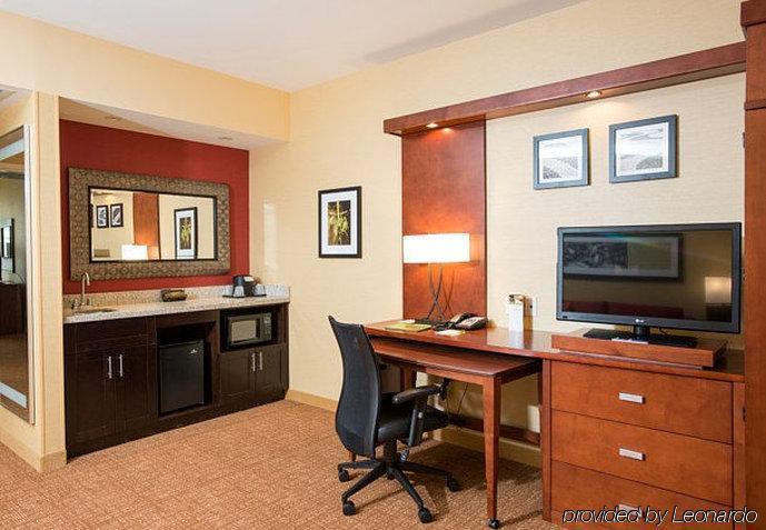 Courtyard By Marriott Cincinnati Midtown/Rookwood Exteriör bild