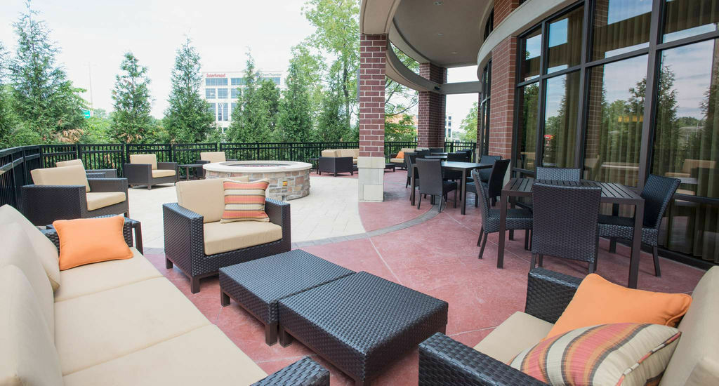 Courtyard By Marriott Cincinnati Midtown/Rookwood Exteriör bild